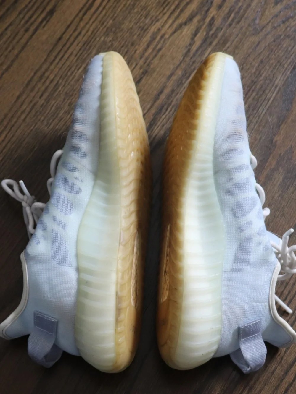 Adidas Yeezy Boost 350 V2 Mono Ice Low Top Athletic Sneaker Size 11 White Blue - Picture 7 of 16